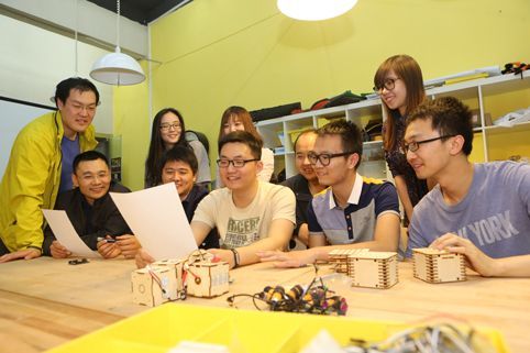 李克强勉励学子：青年创业创新国家就朝气蓬勃